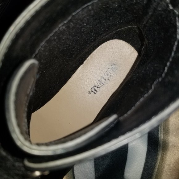 JustFab Camouflage Boots Size 7 Used - Picture 5 of 5